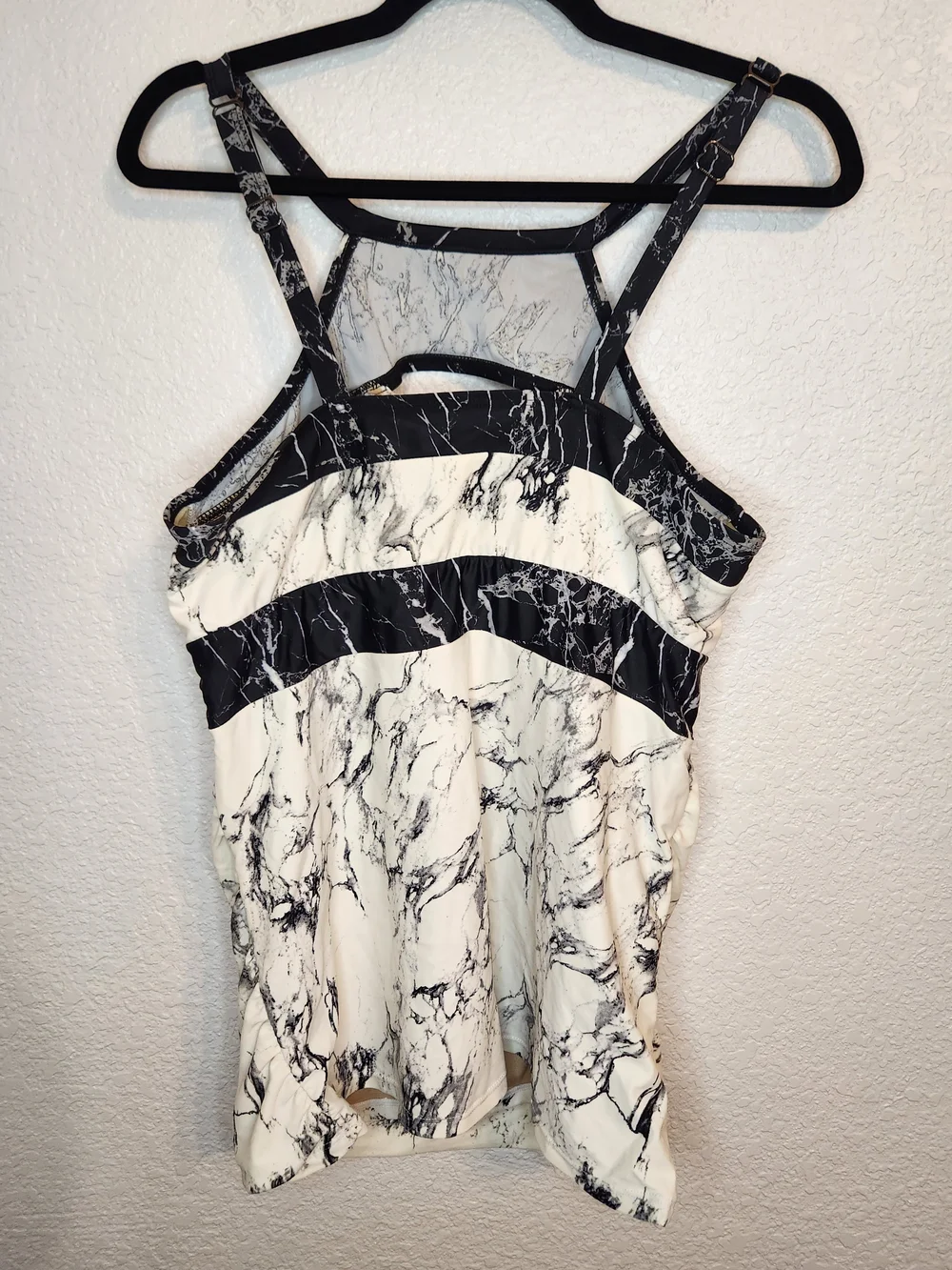 Cacique swim black white marble print tankini top cutout neckline size 16
